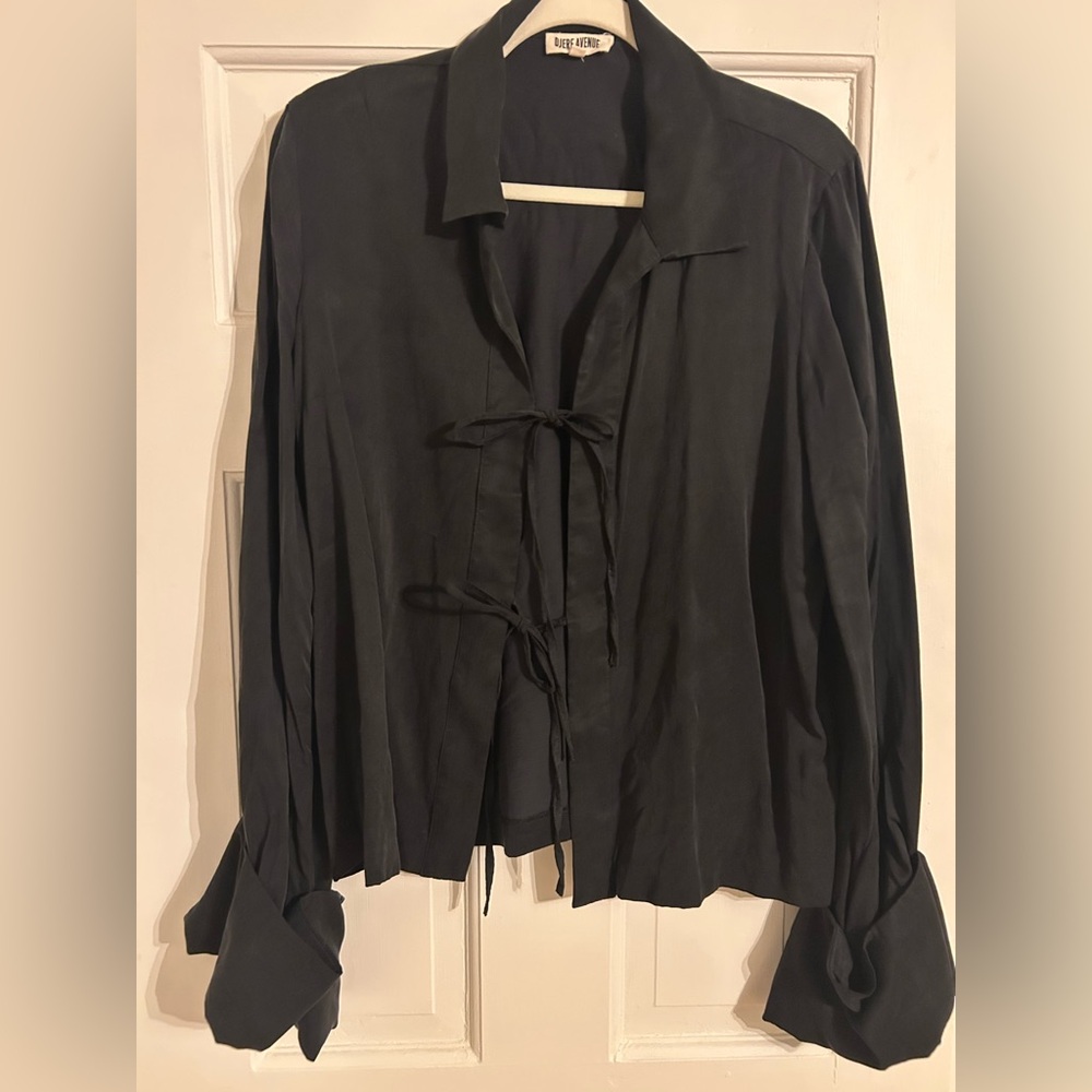 Tie front djerf avenue long cuff sleeve top